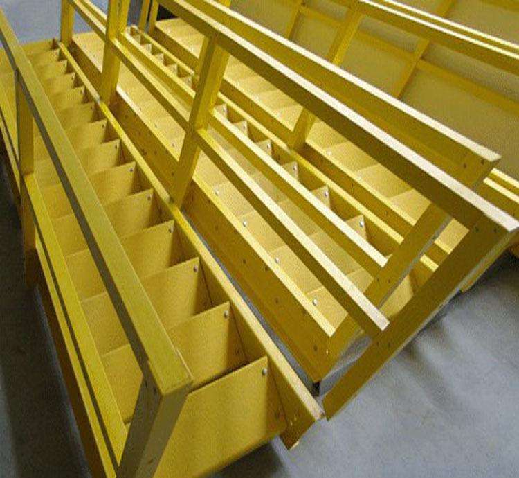 玻璃鋼蓋板作樓梯的臺(tái)階